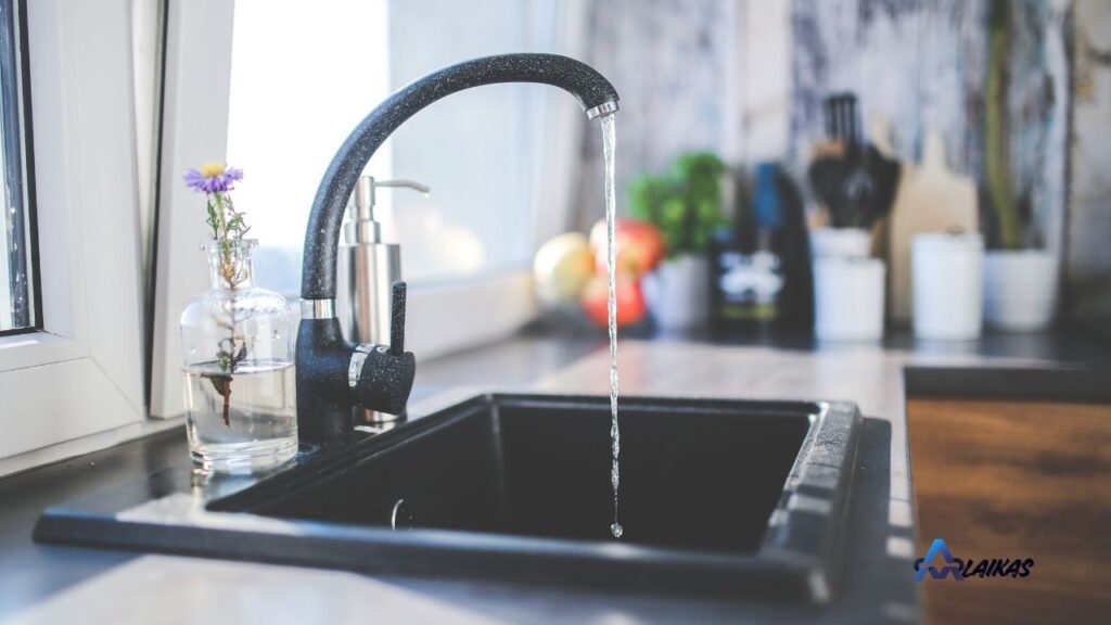 farmhouse sink